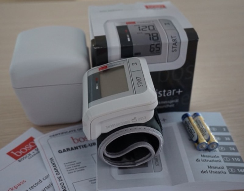 Máy đo huyết áp điện tử cổ tay Boso Medistar +