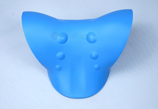 gối massage cổ vai gáy giảm đau mỏi cổ hiệu quả