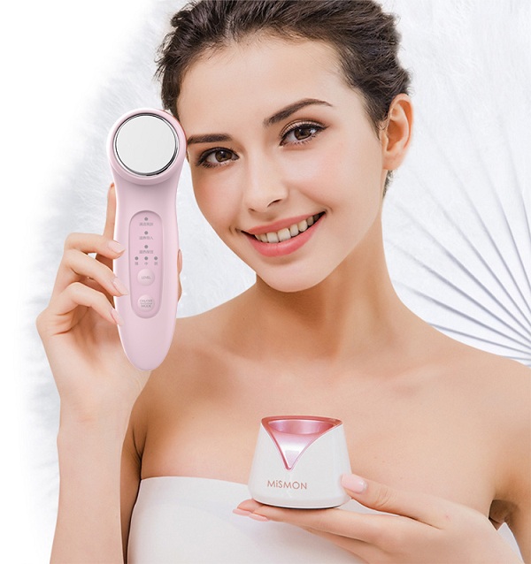 Cần kết hợp với kem dưỡng để tăng hiệu quả sử dụng máy massage mặt M7