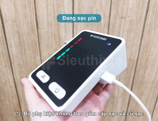 Đang sạc pin máy đo huyết áp