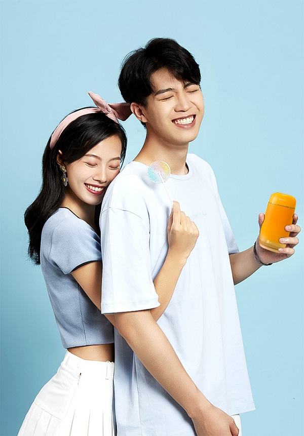 Sử dụng máy tăm nước cầm tay ROAMAN Mini 8 mỗi ngày giúp răng trắng khỏe