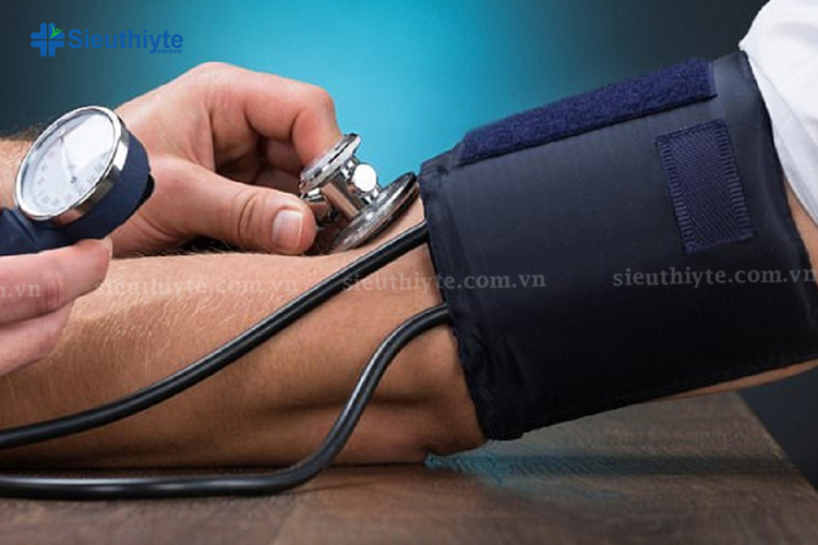 Những lưu ý khi sử dụng máy đo huyết áp bóp tay